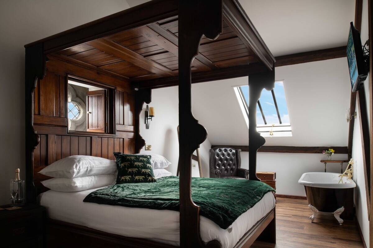 FOUR-STAR ACCREDITED 11-BEDROOM  B&B AND RESTAURANT