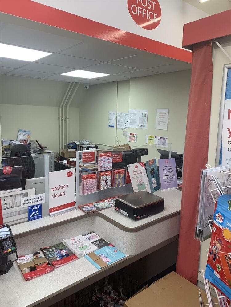 TOWN CENTRE POST OFFICE & STATIONERS WITH FAMILY APARTMENT ON DALBEATTIE HIGH STREET Photo 9