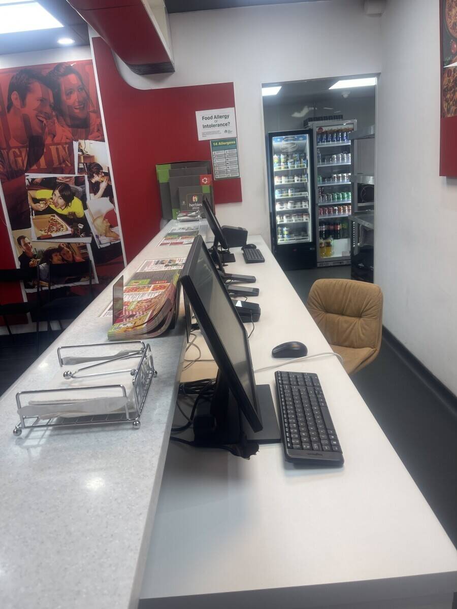 Franchise Herbies Pizza Store