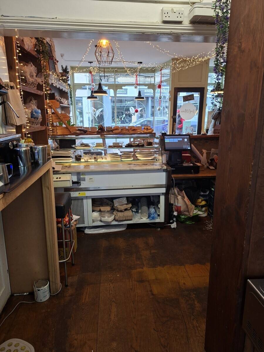 Desirable Tea and Coffee House for Sale in Tunbridge Wells