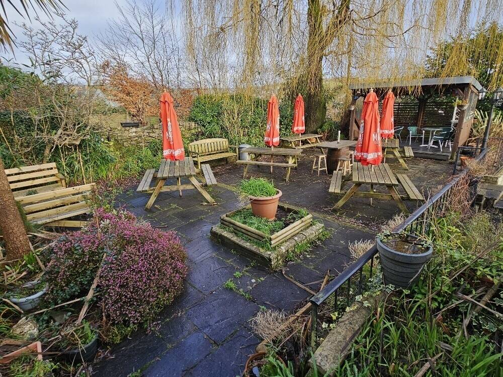 Profitable High Turnover Character Cornish Inn With 6 Letting Rooms & A 2 Bedroom Cottage