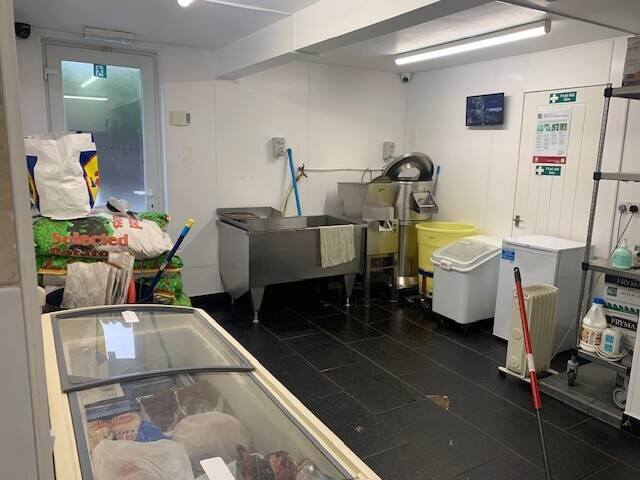 Highly profitable Fish & Chip Shop with HUGE potential with room to increase days, hours and menu Photo 9