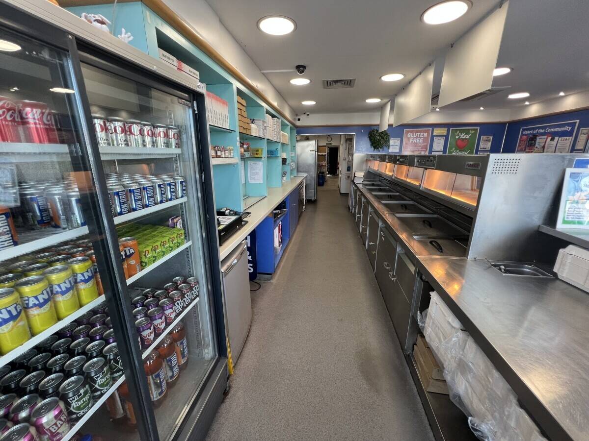 Very Well Presented Traditional Freehold Fish and Chip shop (ref 1802) Photo 9