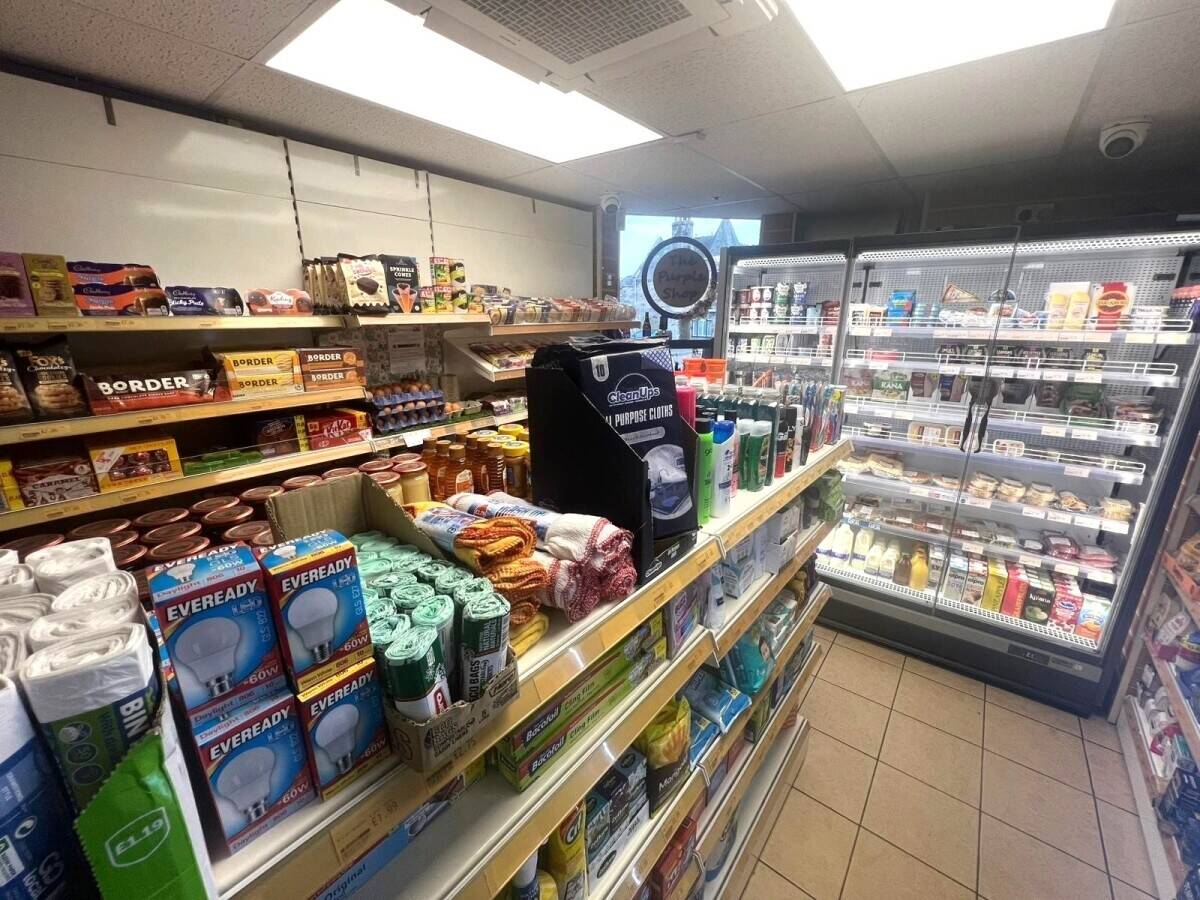 Very Popular Freehold Family Run Convenience Store (ref 1805) Photo 9