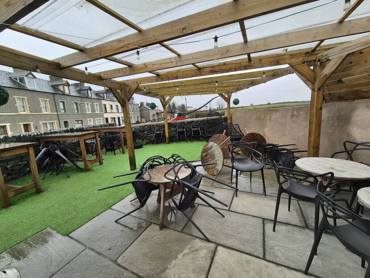 SOUTH LAKELAND - REFURBISHED VILLAGE PUB SITUATED CLOSE TO THE LAKE DISTRICT
