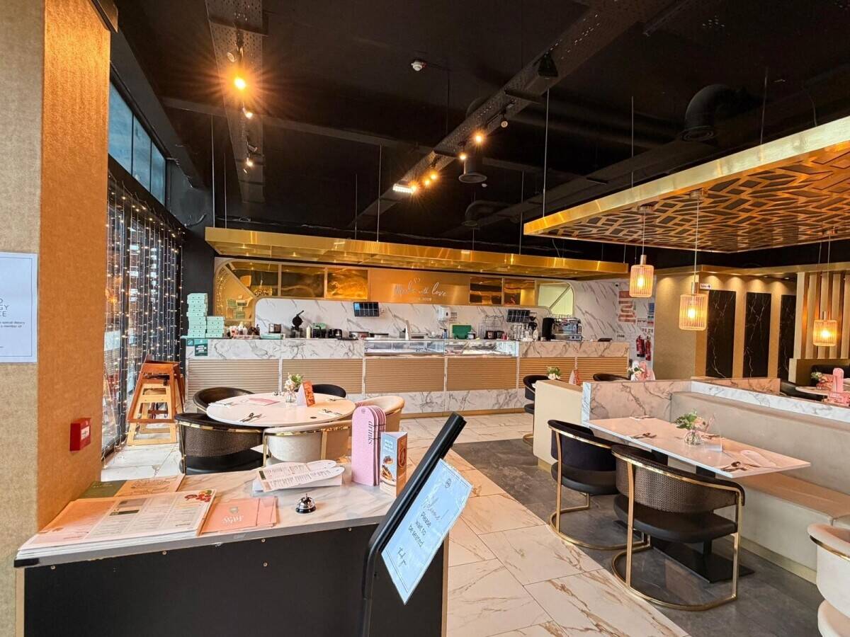 Fully Fitted Dessert & Speciality Drinks Business – Glasgow Fort