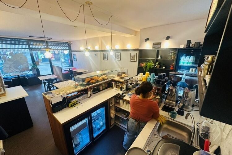 Cafe / Restaurant - London