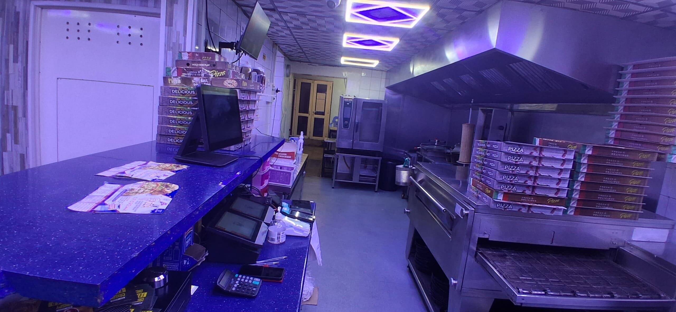 Takeaway For sale In Nottingham Prime Location, 4 Bed accommodation included.