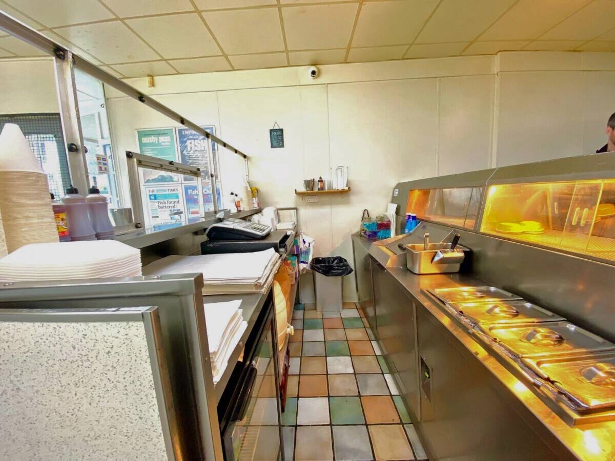 CONWY - ESTABLISHED RESTAURANT/FISH & CHIP SHOP AND THREE APARTMENTS