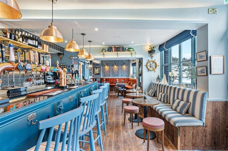 Exceptional Trading Opportunity in an Iconic Riverside Location For Sale in Dartmouth