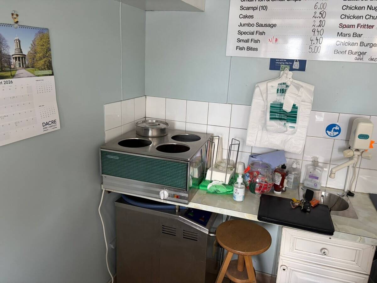 Iconic Award-Winning Traditional Fish & Chip Shop Photo 9