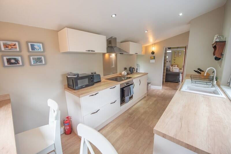 Exceptional, Established Holiday Cottage in the picturesque village of Cononley Photo 9