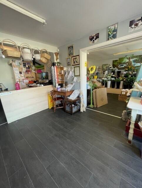 Leasehold Established Florist Flowers Cards Plants Gifts Business Westhoughton Bolton For Sale