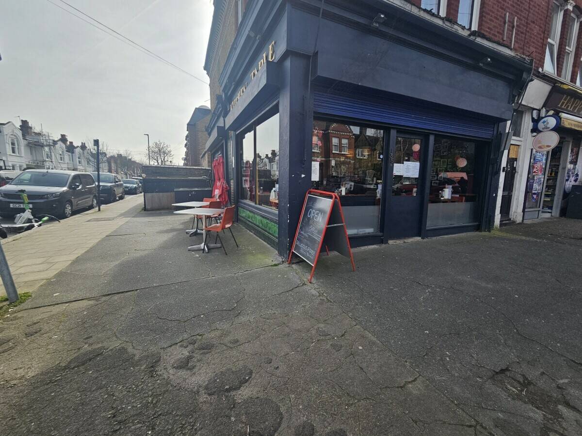 Prominent Corner Café Opportunity – Tooting Bec must be seen.