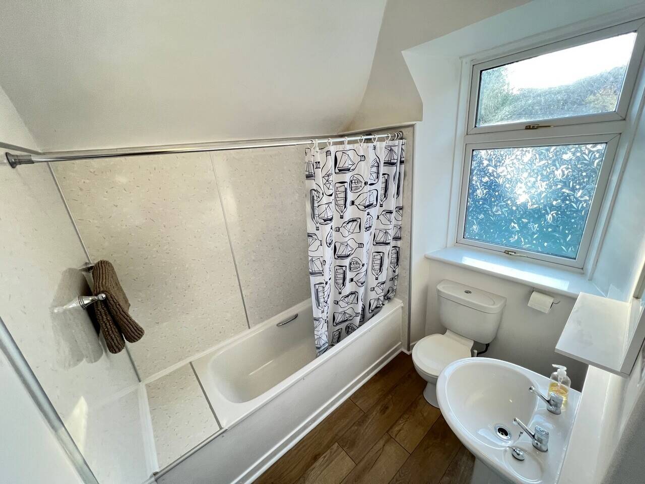 Established & Well-Presented Bed & Breakfast Business on the Isle of Skye - For Sale Photo 9
