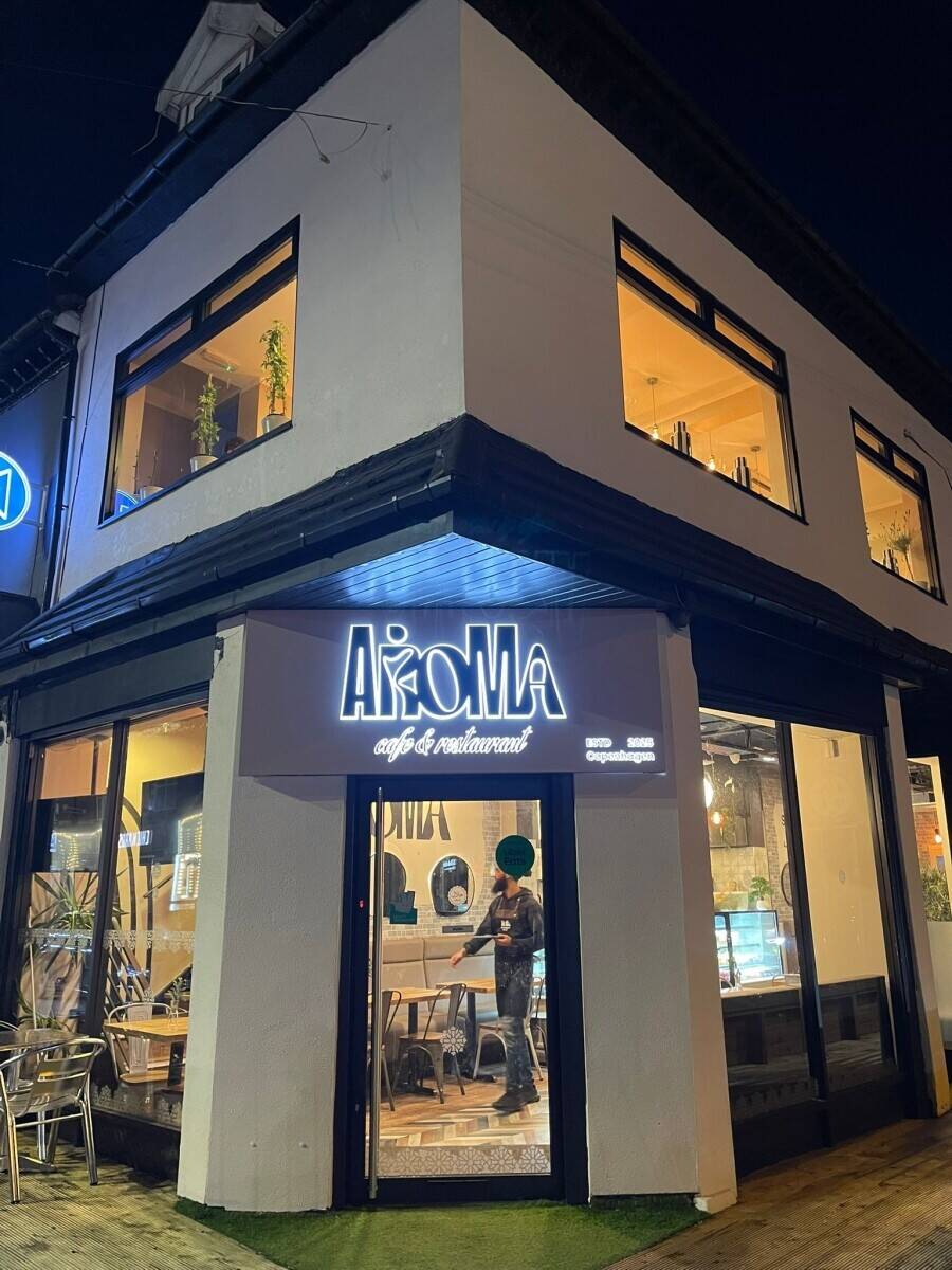 Luxurious Café/restaurant for sale/share