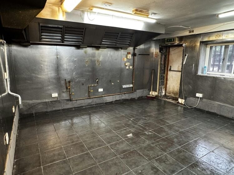 Licensed Restaurant in Hamilton to Let May Sell
