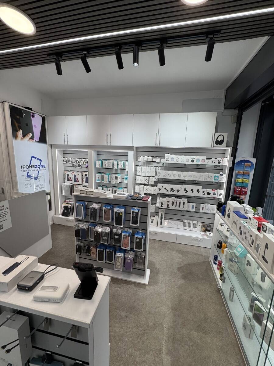 Mobile Phone Shop with Repairs, Accessories & Vapes – Prime Location Photo 9