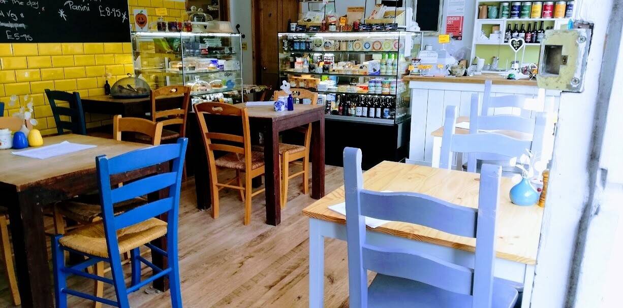 FULLY EQUIPPED ESTABLISHED CAF&Eacute; BUSINESS &ndash; &pound;30,000