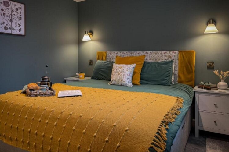 Freehold Development Property & Holiday Let Photo 9