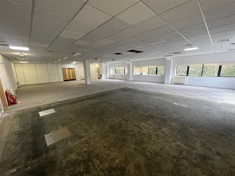 Modern office premises just off the A38 For Sale in Newton Abbot Photo 9