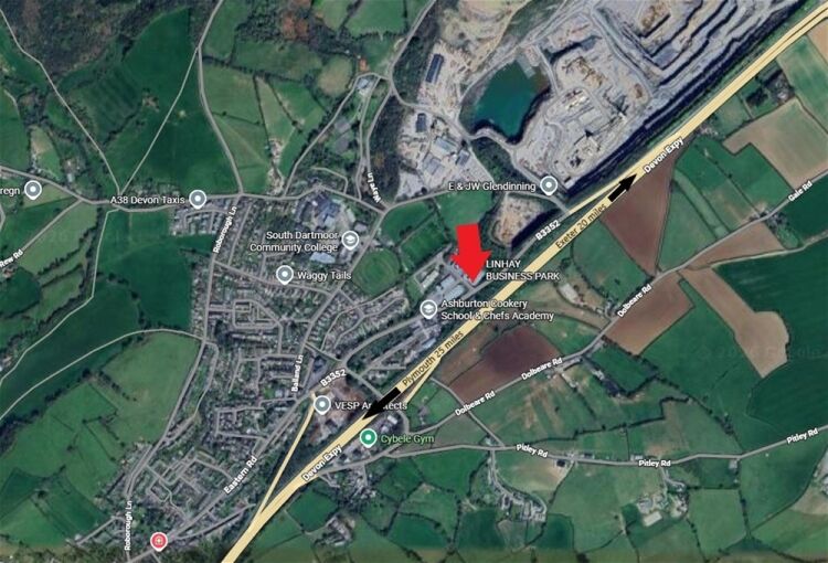 Modern Hybrid Office and storage Premises For Sale in Newton Abbot Photo 9