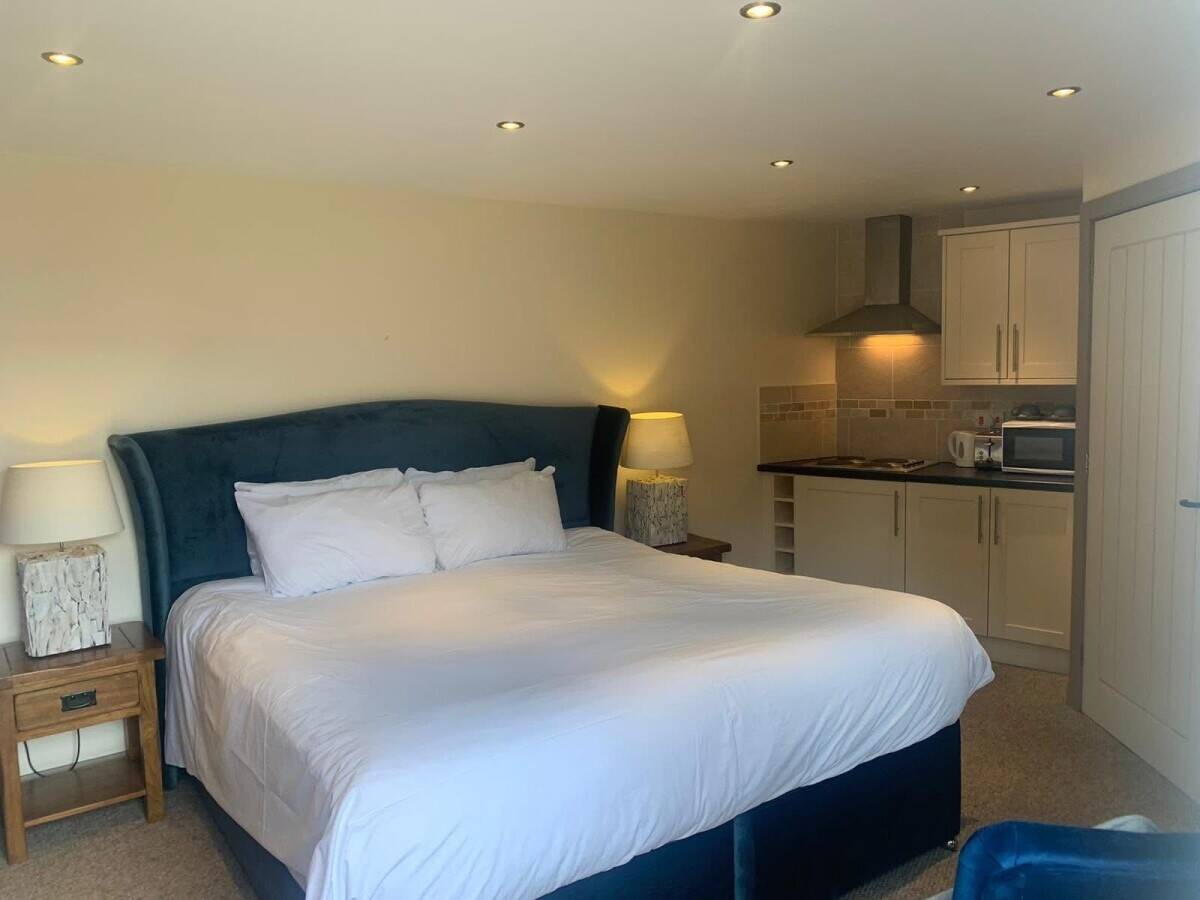 Country Pub, Restaurant and Boutique B&B