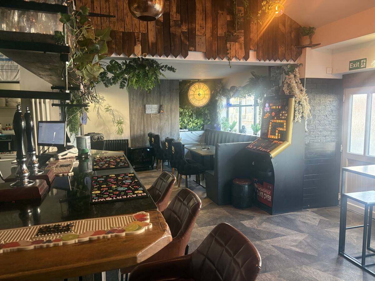 Cafe bar for sale in Penwortham Lancashire Photo 9