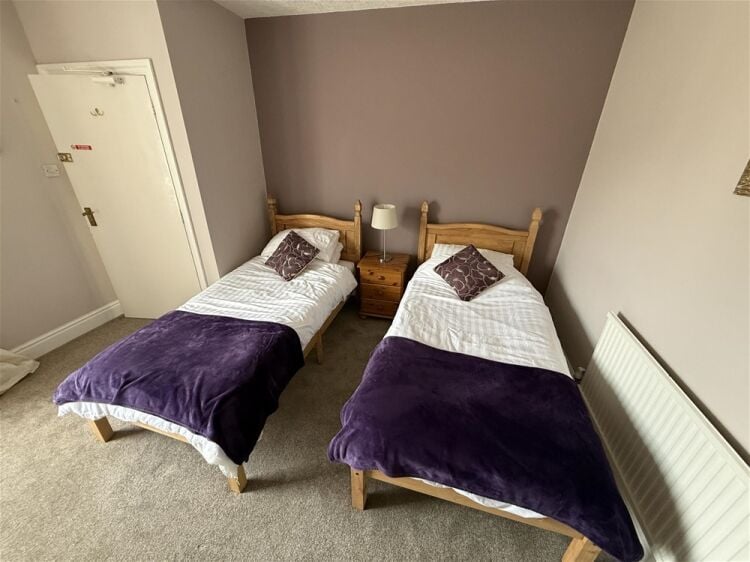 Versatile property offering a ready-made B&B / restaurant trade For Sale in Crediton