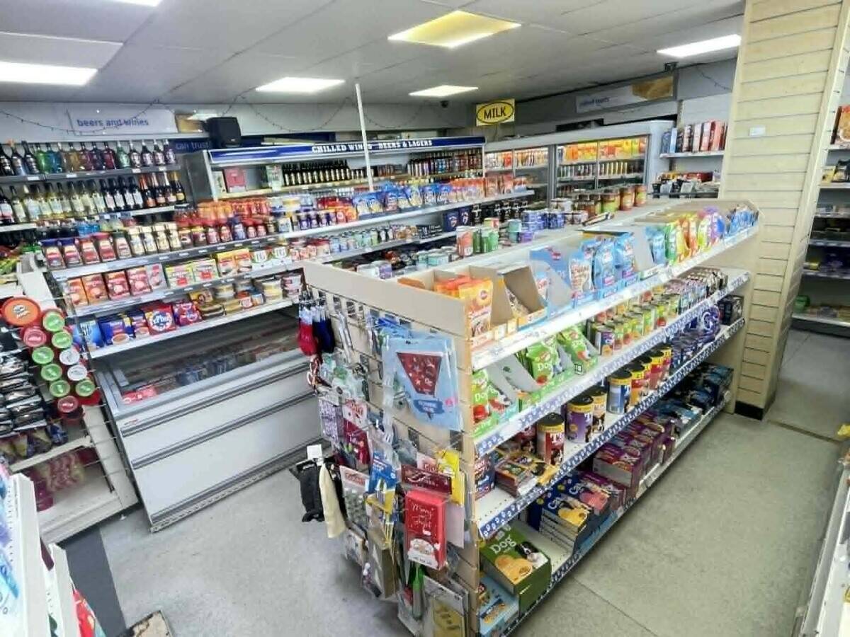 Off-license shop to sale Photo 9