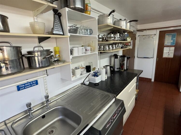 Hotels For Sale in Scarborough Photo 9