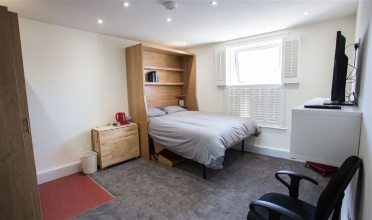 FREEHOLD LETTING APARTMENTS IDEAL INVESTMENT  RESTART OPPORTUNITY WEST SUSSEX