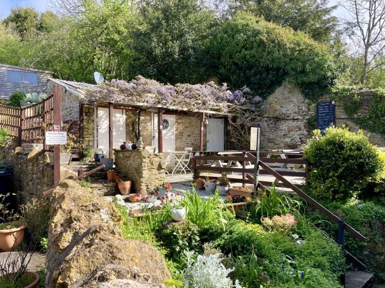 TEA ROOM & TEA GARDEN with ACCOMMODATION