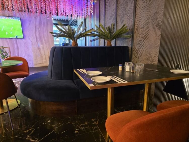 Flavours That Bring the Vibe – Vibrant African Restaurant & Bar Photo 9