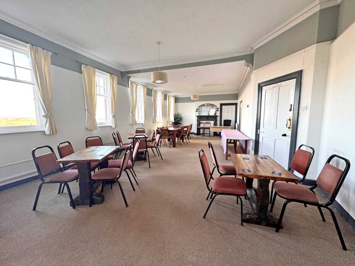 SUNDERLAND - LARGE DETACHED PUB WITH LOTS OF POTENTIAL