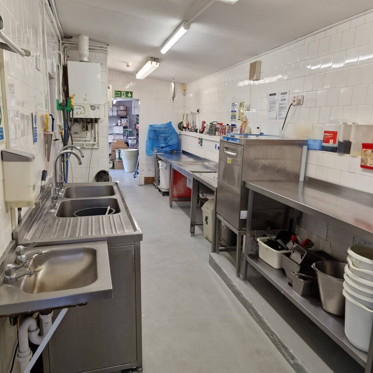 Fish & Chip takeaway/ Restaurant Photo 9