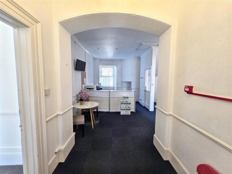 Auction Lot: Mixed-use Investment Property - Paignton Devon For Sale in Paignton Photo 9