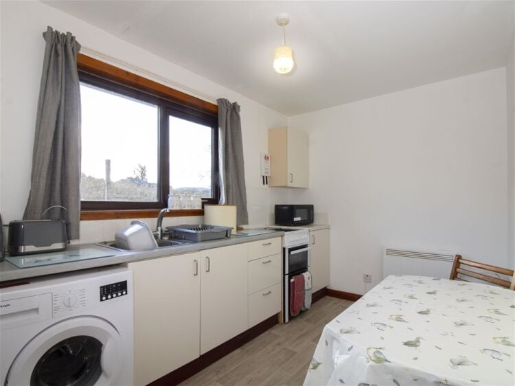 Staffin Caravan & Camping Site with Detached 5-Bedroom House & Self-Catering Accommodation Photo 9