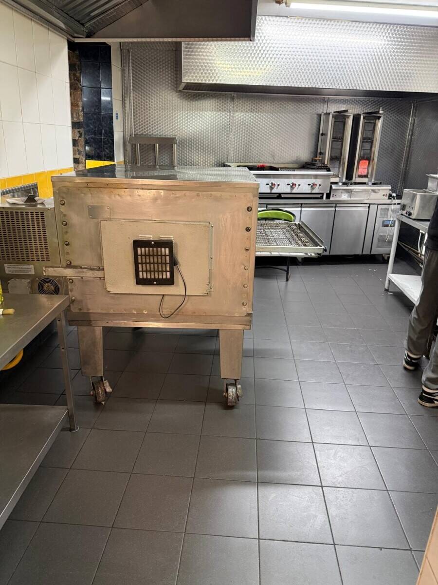 Fast Food Resturant for sale in Dudley west midlands