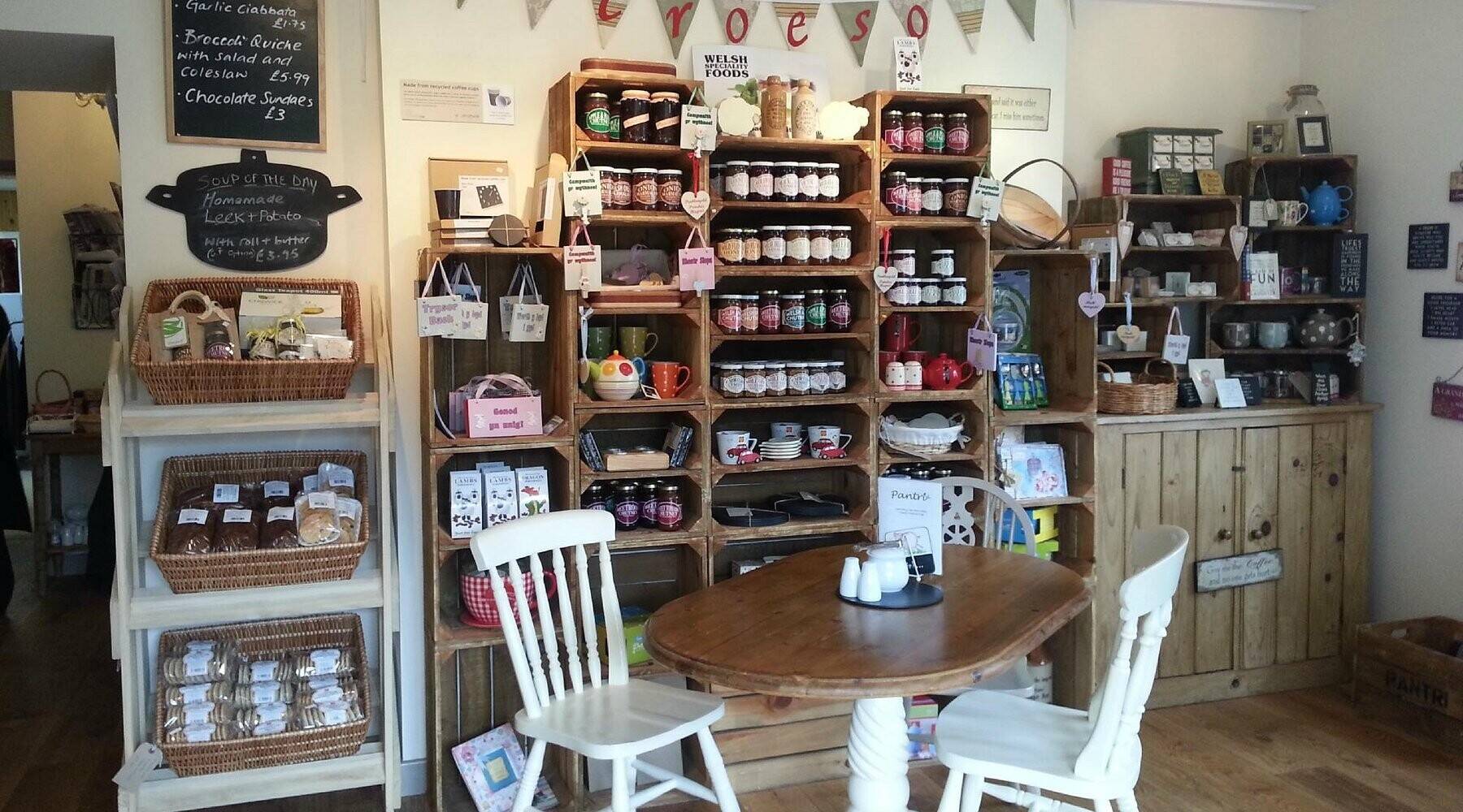 AWARD WINNING LICENCED CAFE/COFFEE SHOP, LLANBERIS, NORTH WALES Photo 9