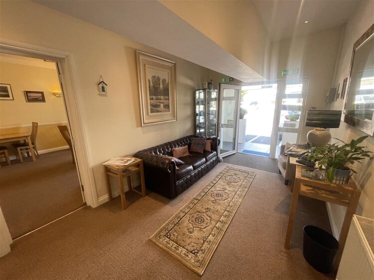 5- Star Gold Award Boutique B&B in the English Riveria For Sale in Torquay