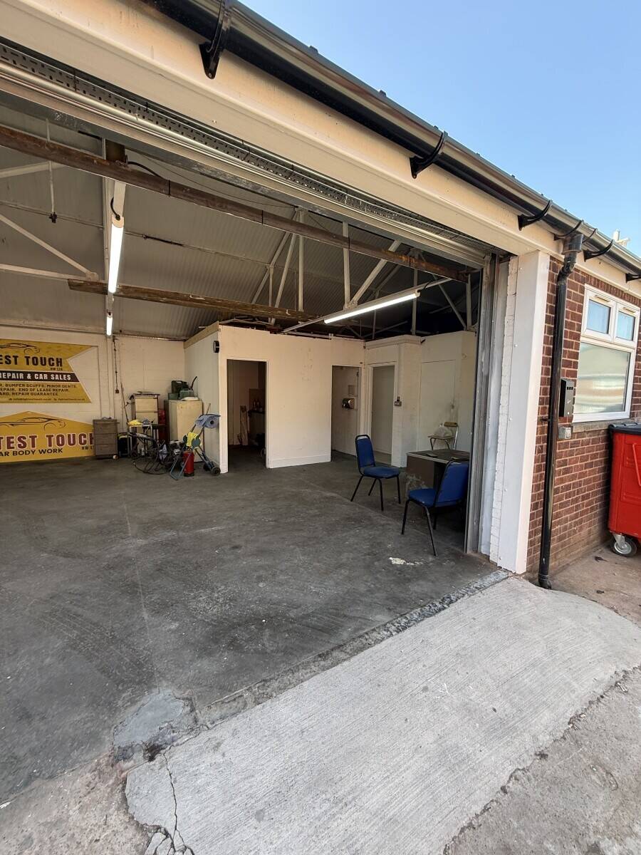 Established Car Bodywork Shop For Sale Lease Photo 9