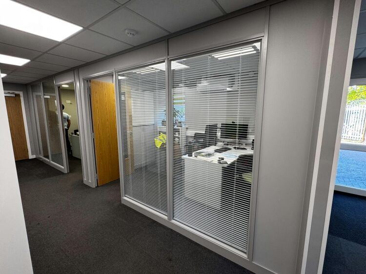 Commercial Premises incorporating two storey office and workshop. Photo 9