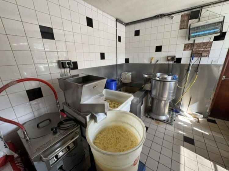 Leasehold Fish & Chip Takeaway Located In Quarry Bank, Brierley Hill Photo 9