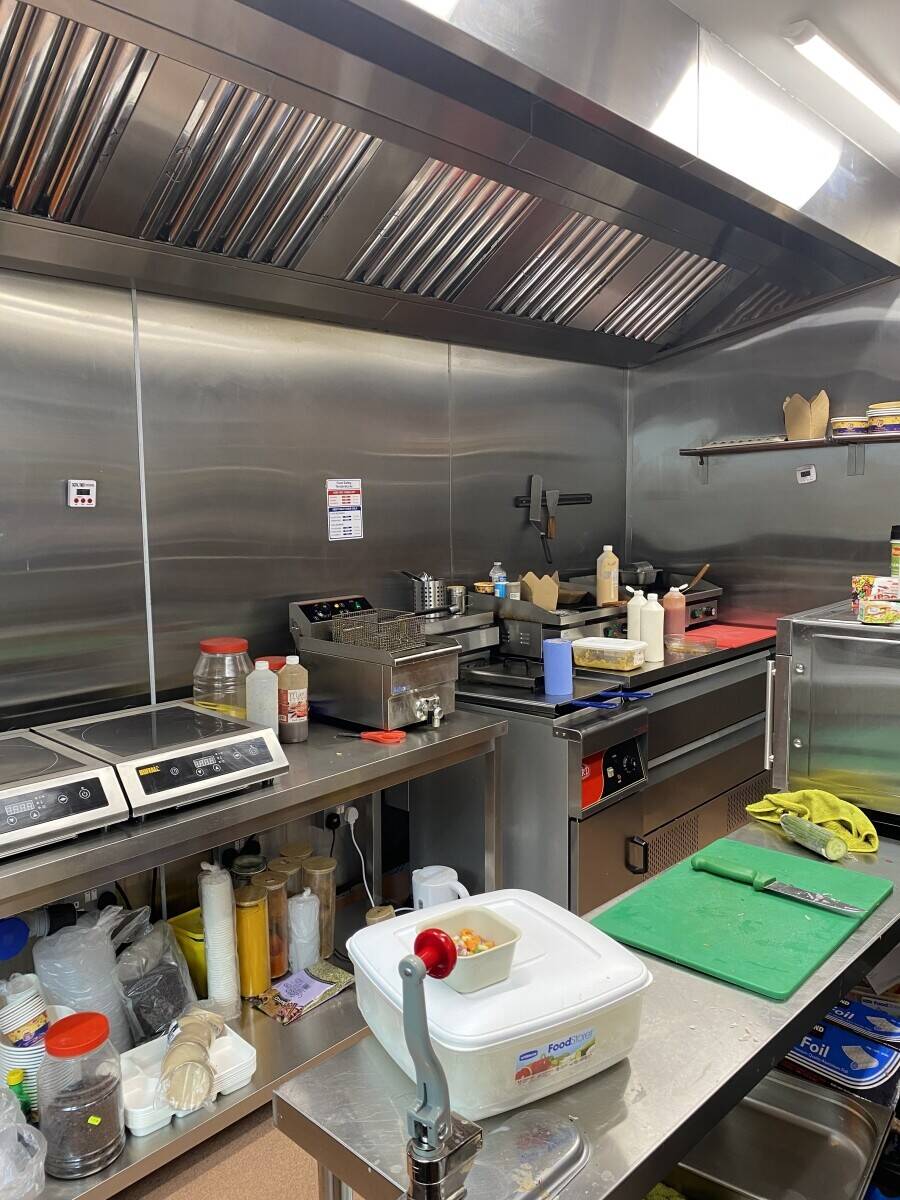 FRANCHISE Store for SALE or 50% Partnership on Chingford Mount/Walthamstow