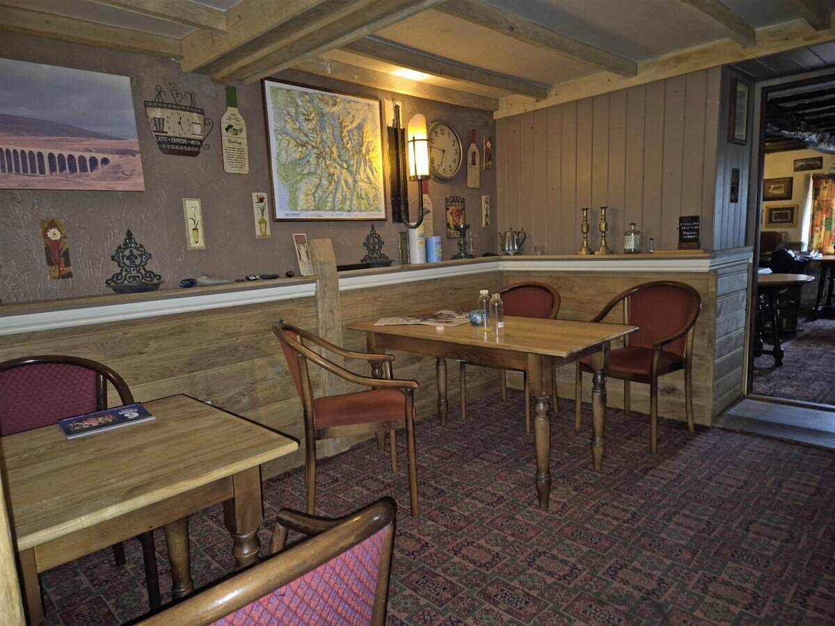 CUMBRIA - HISTORIC PUBLIC HOUSE WITH LOG CABIN AND YURT ACCOMMODATION