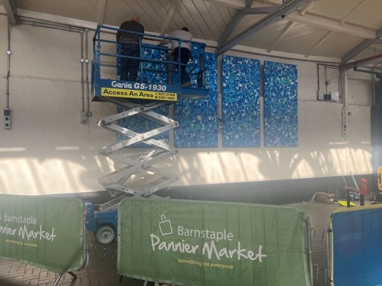 MOBILE ELEVATED WORK PLATFORM (CHERRY PICKER) HIRE