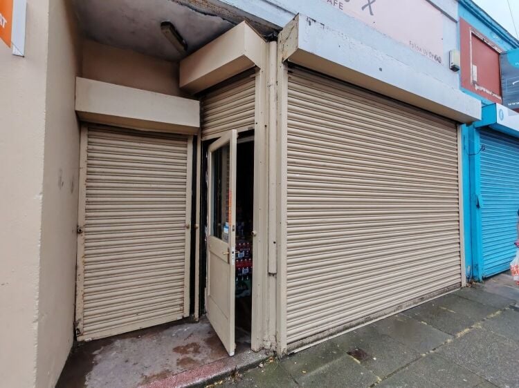 Leasehold Convenience Store - North Liverpool Photo 9