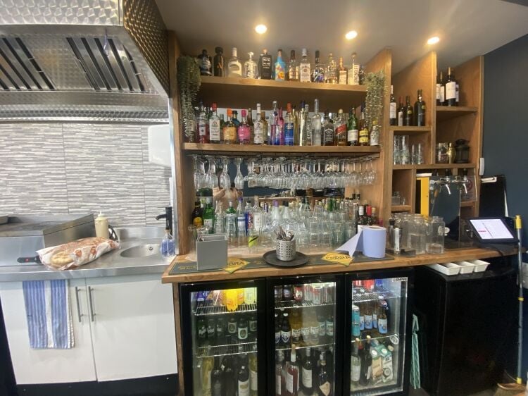 Busy, Popular, Spacious Greek Restaurant Kingston Upon Thames, SW London Photo 9
