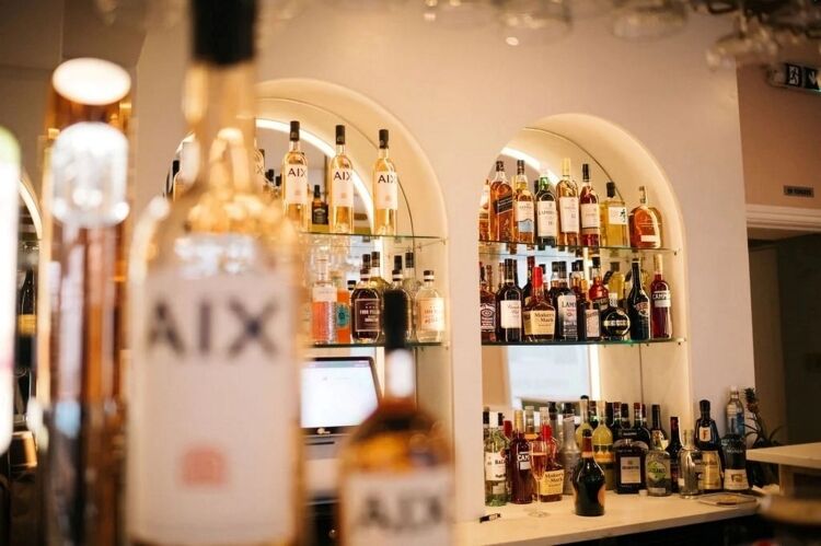 Established Cocktail Bar - Lancashire Photo 9